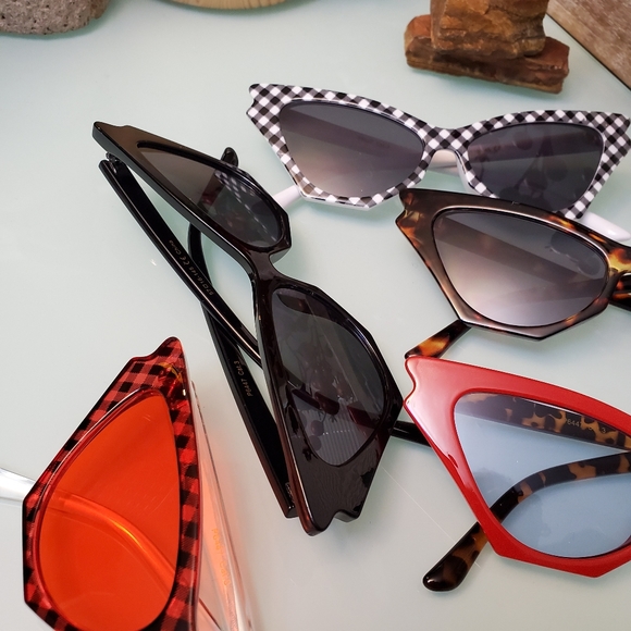 Gingham Butterfly Sunglasses - Picture 5 of 6